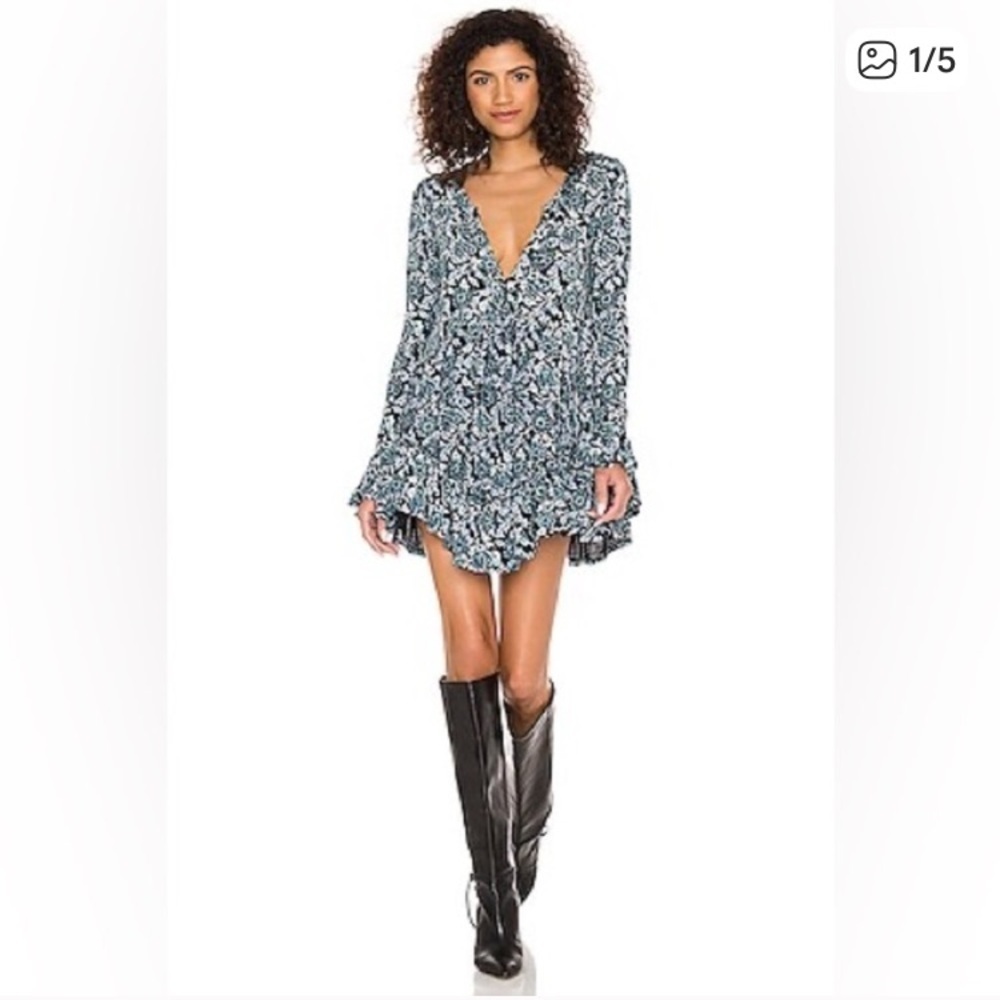 Free People NWT “Olivia” blue and green floral  print swingy tunic midi dress. M